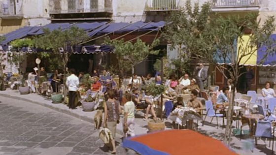 Diciottenni al sole: L'incontro al bar